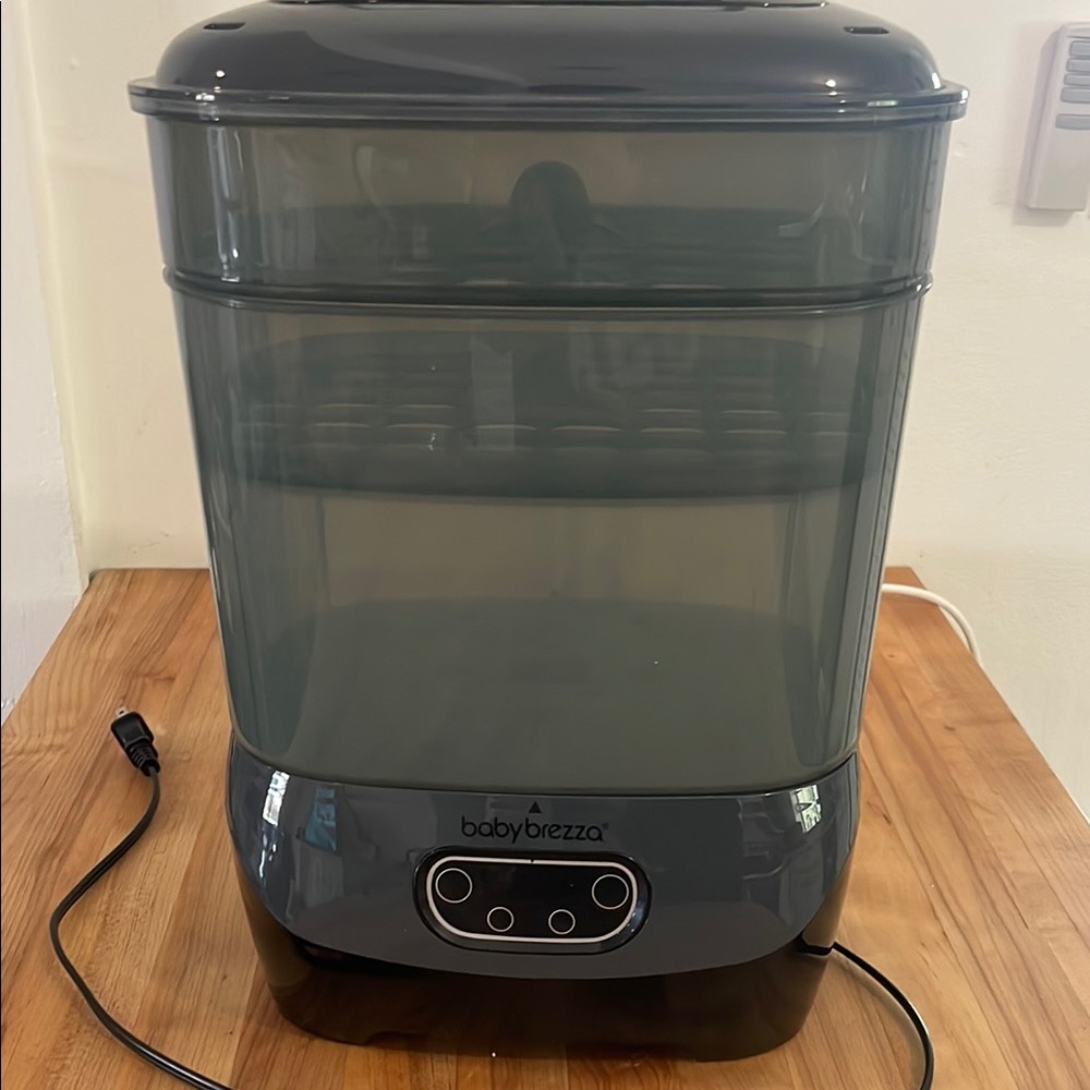 Baby Brezza Dryer & Sterilizer in Black